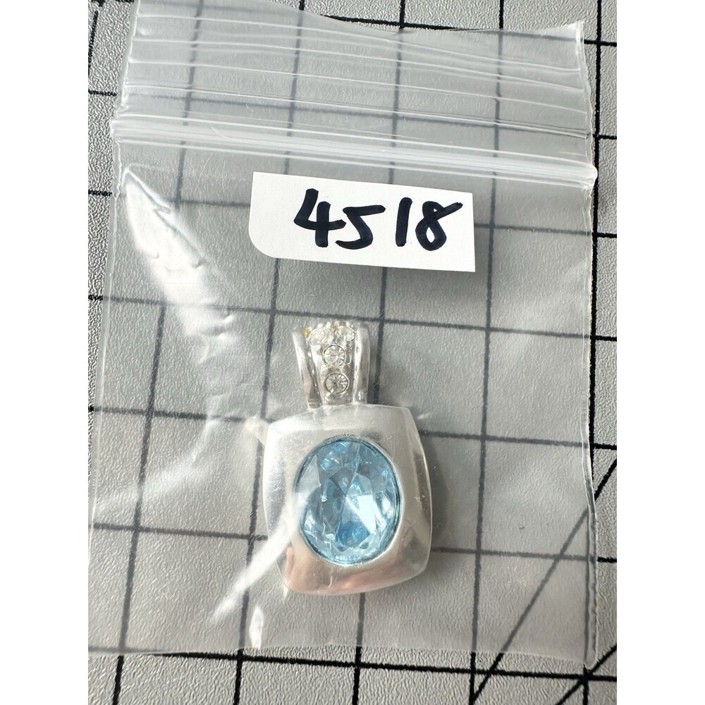 Roman Blue Rhinestone Oval Pendant - Picture 6 of 6